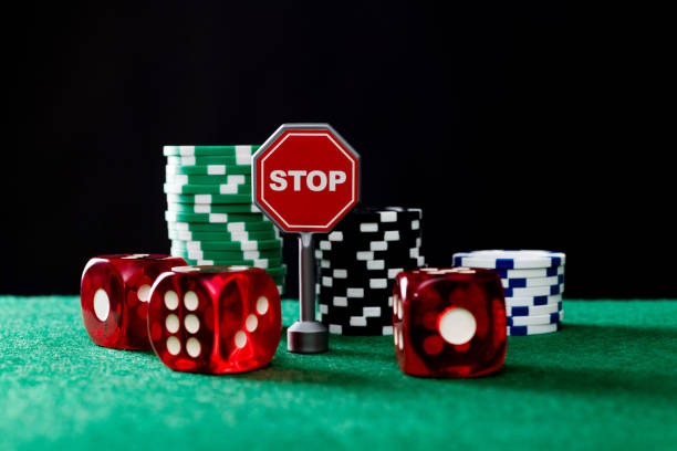 Sic Bo dice game with three dice display